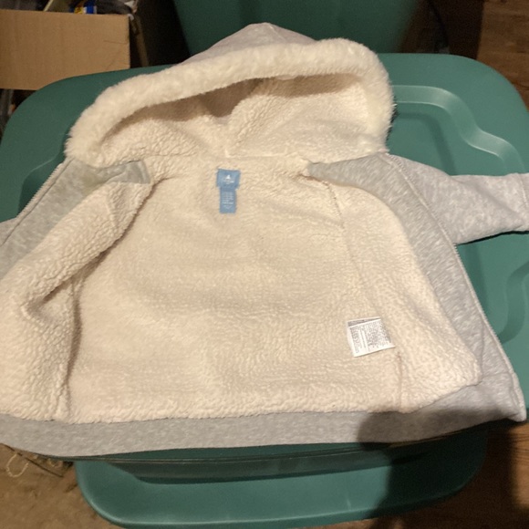 GAP Grey Sherpa Fleece Hoodie!!! 12-18 months… warm & cozy!!! - Picture 7 of 9
